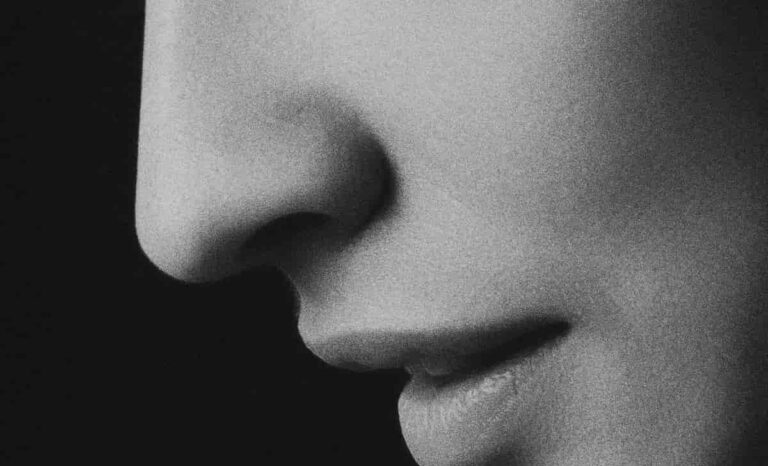 Surely This Is The Weirdest Way People Communicate Their Happiness (M)